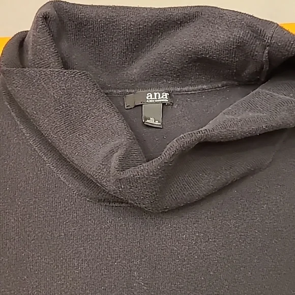 a.n.a. Women's Black Short Sleeved Turtleneck Sweater, Size XL - Picture 3 of 4